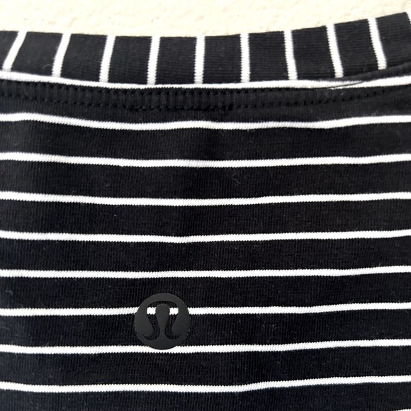 Lululemon Cates T-Shirt - Picture 4 of 4